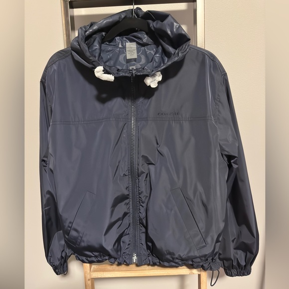 Coach - Picture 7 of 12